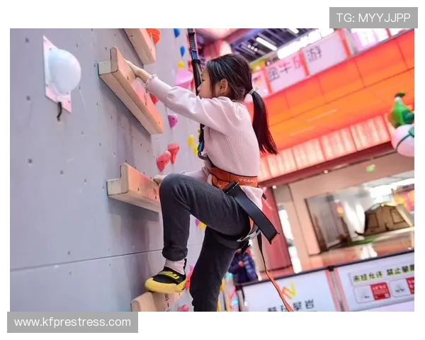 深圳攀岩队在极限运动会积分榜中以62分领先其他队伍展现强劲实力 深圳攀岩队在极限运动会积分榜中以62分领先其他队伍展现强劲实力