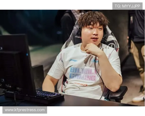 Bin上单再度统治赛场展现顶级操作带领队伍强势夺冠燃爆全场