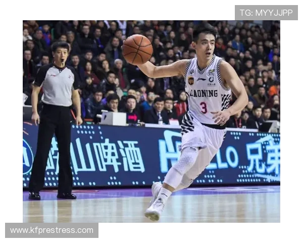 2019年季前赛精彩对决宏远与浙江的巅峰较量回顾 2019年季前赛精彩对决宏远与浙江的巅峰较量回顾