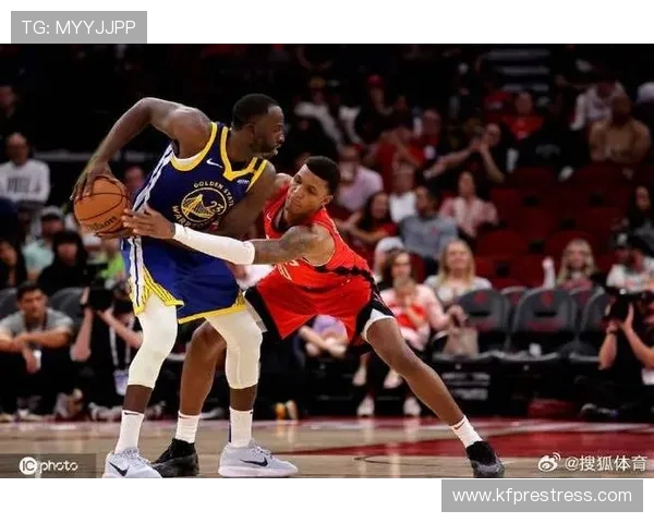 昨天NBA勇士与火箭比赛裁判表现引发热议球迷反响不一 昨天NBA勇士与火箭比赛裁判表现引发热议球迷反响不一